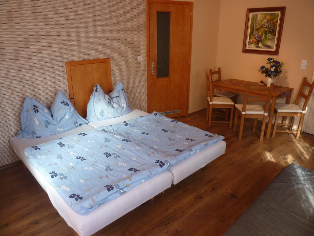 Vadasztanya Apartmanhazak Шиофок Номер фото