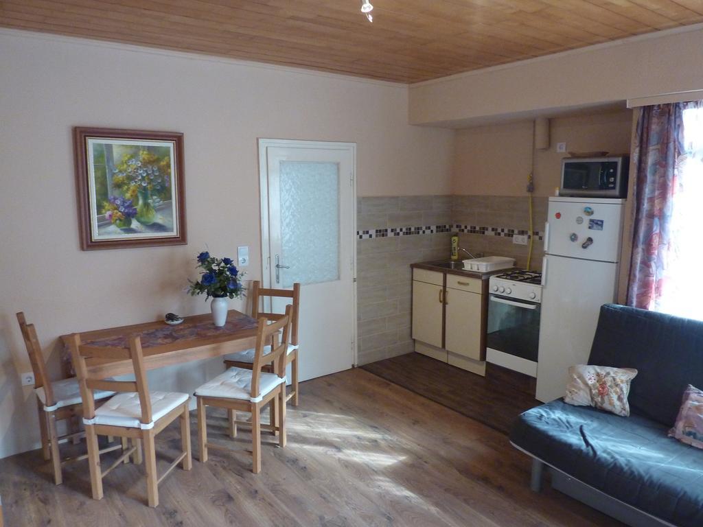 Vadasztanya Apartmanhazak Шиофок Номер фото