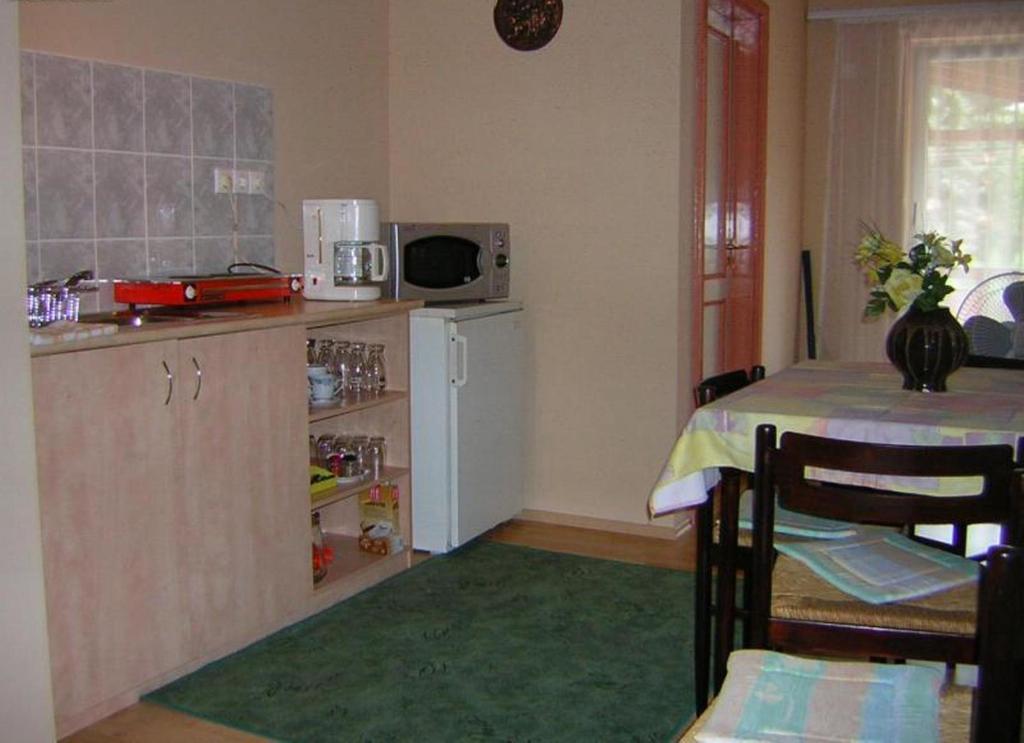 Vadasztanya Apartmanhazak Шиофок Экстерьер фото