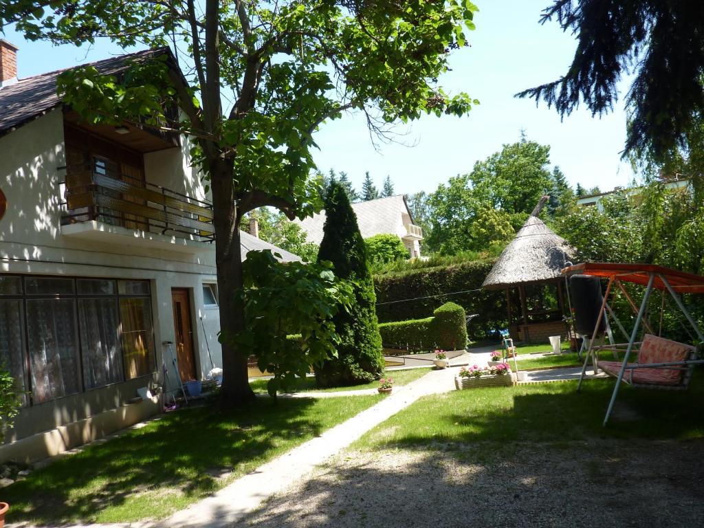 Vadasztanya Apartmanhazak Шиофок Экстерьер фото